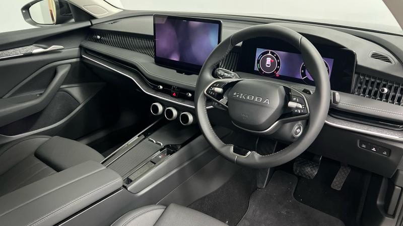 Skoda SUPERB Photo cohere-5b775abae00fa94b9828d546e5af48cac4044f89.jpg