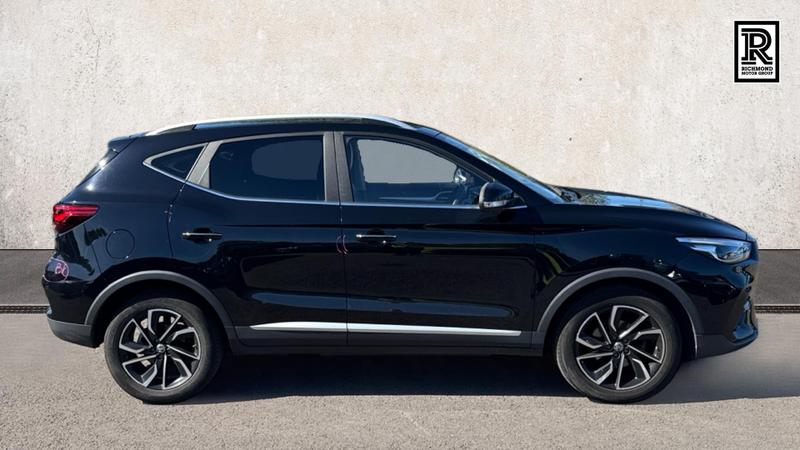 MG ZS Photo cohere-5b88e3f6cee25a0002766bd0c5f34a9dbac3c13b.jpg