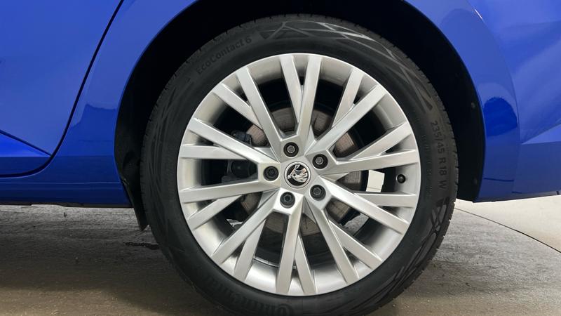 Skoda SUPERB Photo cohere-5c519a1a54a3d955cf701eeae57338127137d277.jpg