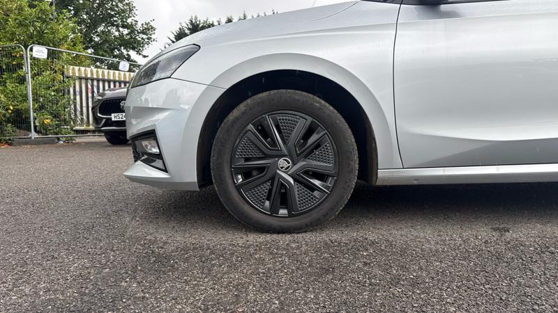 Skoda FABIA Photo cohere-5cf463db2f275d0be414b4e769861c80cd5d3366.jpg