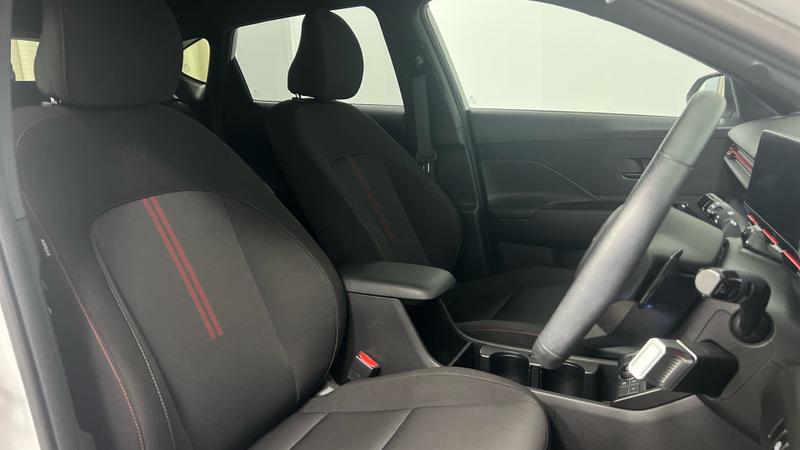 Hyundai KONA Photo cohere-5d8e6f812411aa3f5b971a1069697cff6cde7de5.jpg