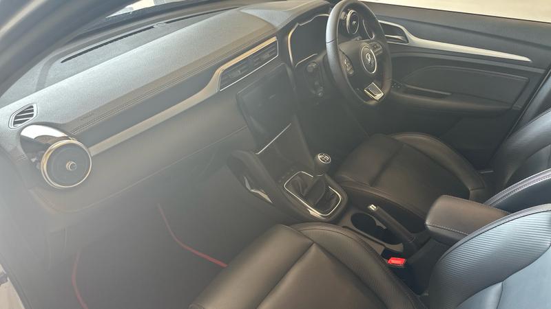 MG ZS Photo cohere-5e047a7504746e7b1ad681217c62e7f215b43578.jpg