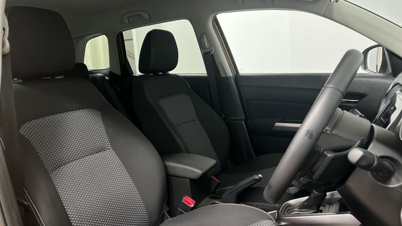 Suzuki VITARA Photo cohere-5e4b8b9bf487336b380b494263c37d1d01550c6d.jpg