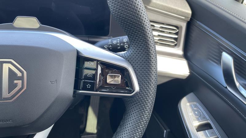 MG MGS9 PHEV Photo cohere-5f7bde96432dd39e093a19a288ed98c0c53f89fd.jpg