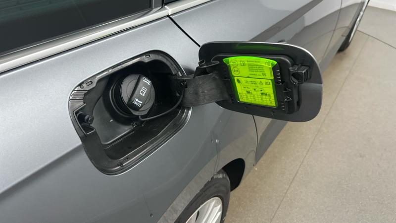 Skoda SUPERB Photo cohere-5fef43314ae26dc3fb7df6c6e096b432f961d887.jpg