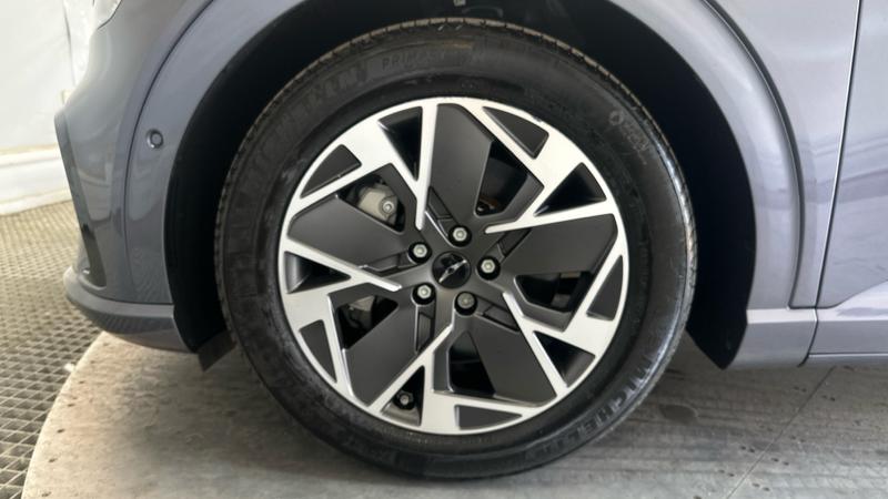 Genesis GV60 Photo cohere-5ffa5acc7da95e0c18c661e6677b41bfcc339b5a.jpg