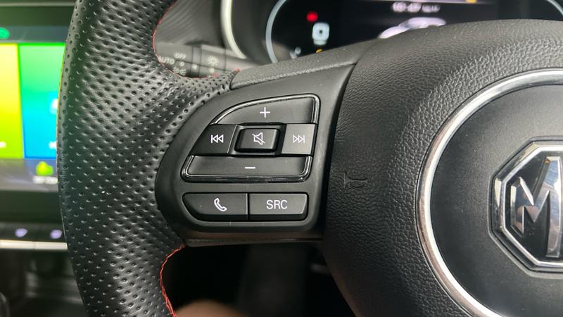 MG ZS Photo cohere-6021e15c84b34d69097b2a9d4a224284808bf99f.jpg