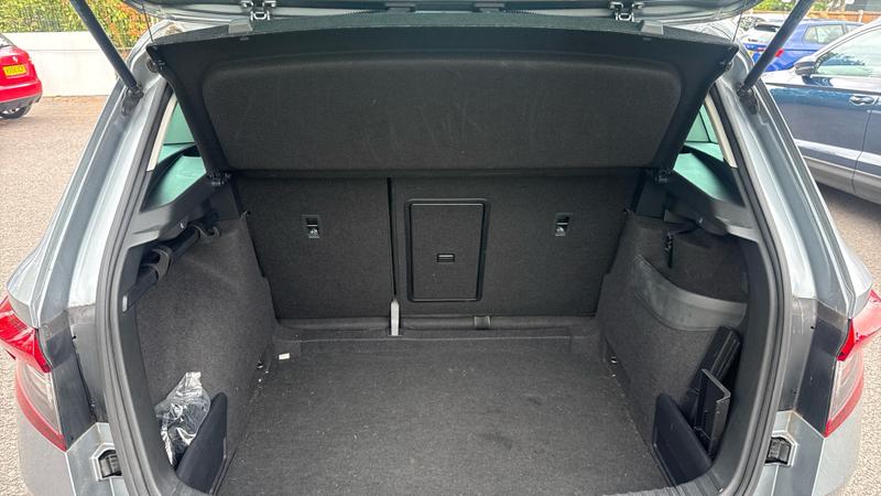 Skoda KAROQ Photo cohere-60d0f7e9f8fcb5356a863f29dcbaf13b65936551.jpg