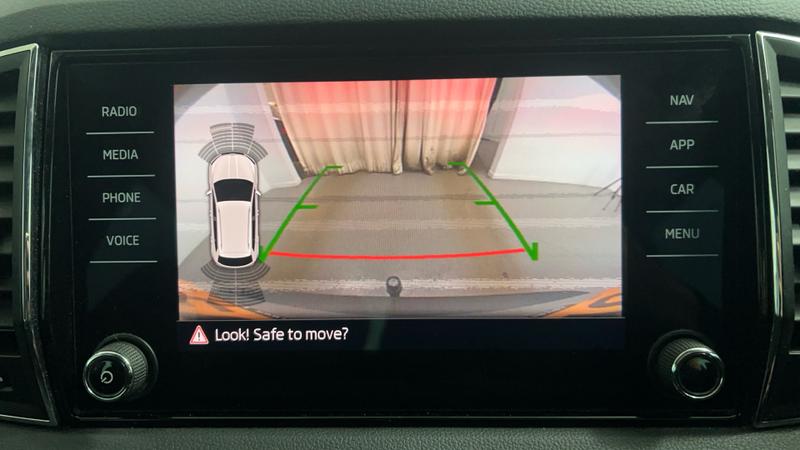 Skoda KAROQ Photo cohere-61bcf61fc171a5b85e0c9f497cfdc7d67b2d7f08.jpg