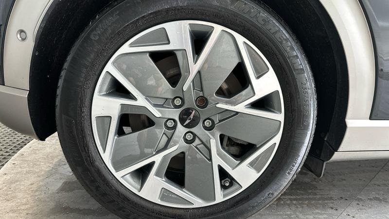 Genesis GV60 Photo cohere-6279956226e643dd1d96c11d1cc11196b1ee942f.jpg