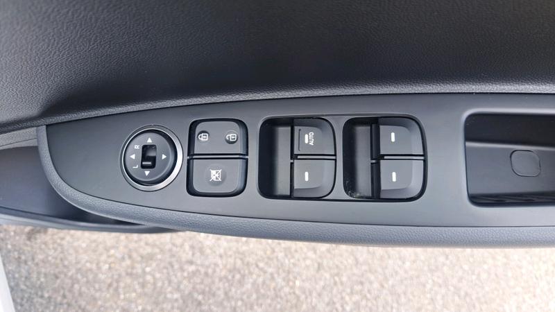 Hyundai i10 Photo cohere-63ec857201f1038208178447344bd0263eaa369f.jpg