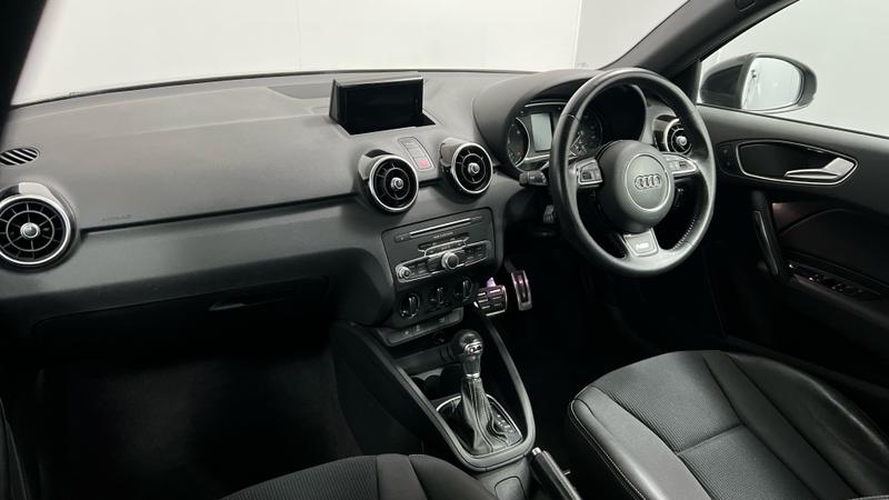 Audi A1 Photo cohere-63fa4fb1e4ee4d4d736ed7975f6acc4d56470d71.jpg
