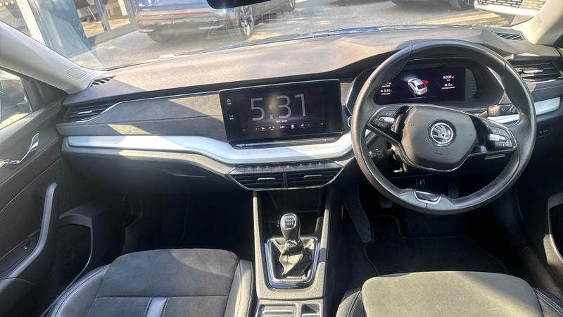 Skoda OCTAVIA Photo cohere-6446a02d9fbe3b481f1115a98dba0ef067c956cc.jpg