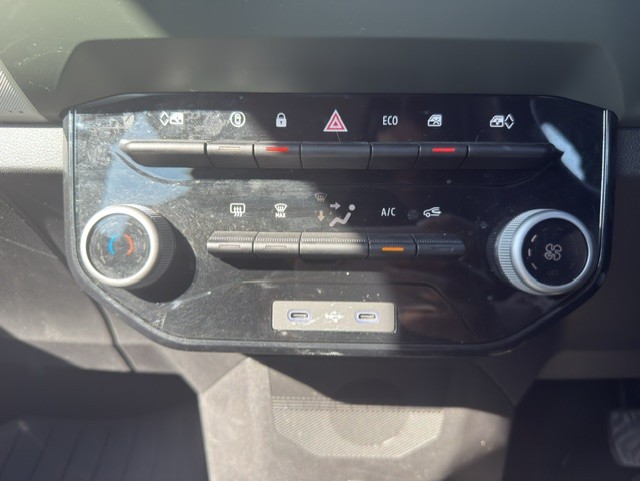 Dacia Spring Photo cohere-648decea70e52783862b0717406ff7ff22d6550e.jpg