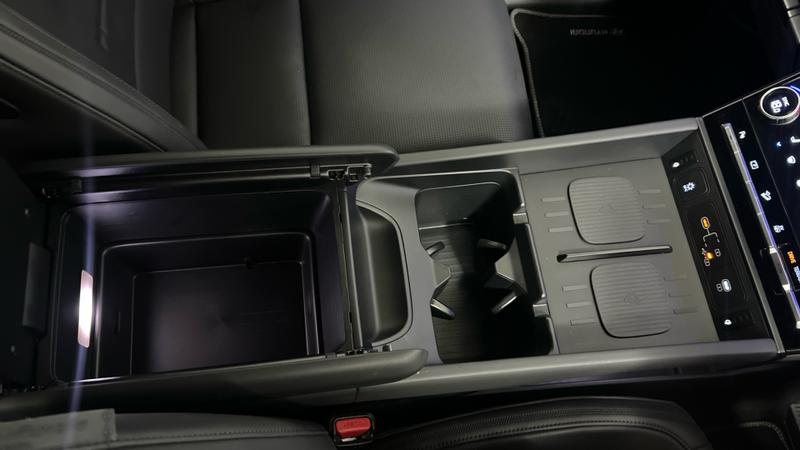 Hyundai Santa Fe Photo cohere-651017caa9c7995d305f54100d506cbafa42b588.jpg