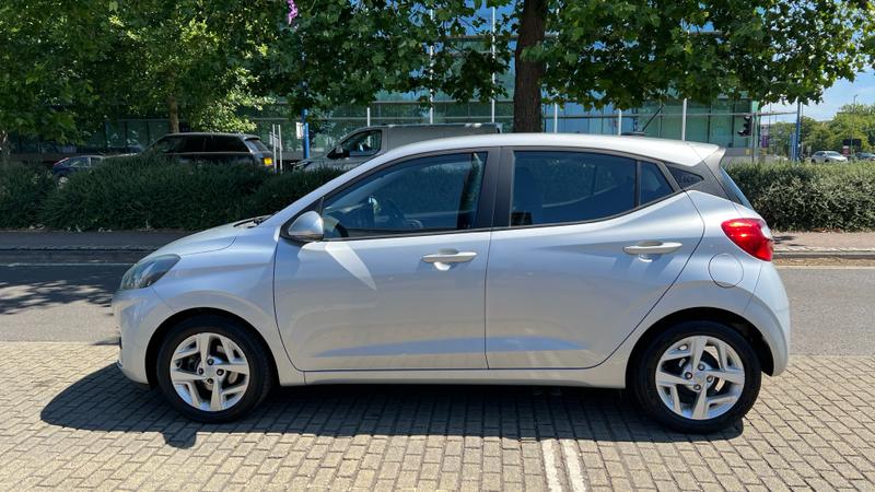 Hyundai i10 Photo cohere-6524a875a3dcc4b1178993d5ad03437ff8ac21c8.jpg