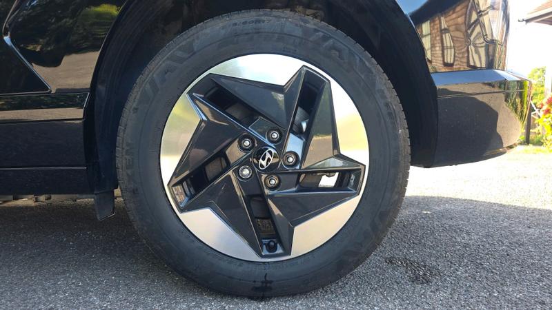 Hyundai KONA Photo cohere-6569d7f641b74b4fd9b75fdfcf67c43885c0a30d.jpg