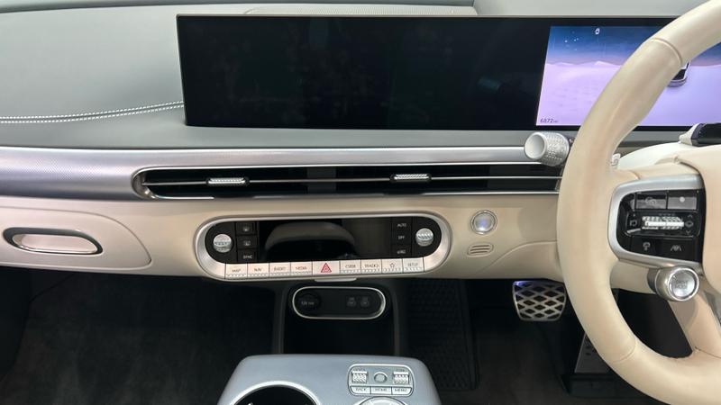 Genesis GV60 Photo cohere-658bb8cfb8b4b32f4ed9a1f6cd238d74f9a159bf.jpg