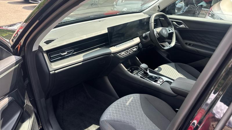 MG HS Hybrid+ Photo cohere-65f8c7dedbce012c26db877ff4811702309801f7.jpg