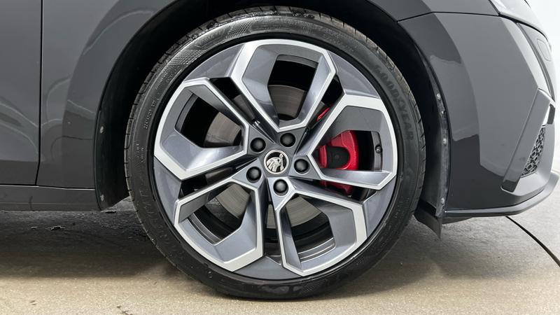 Skoda OCTAVIA Photo cohere-6633f9a6752494697da4cead0c2584030b3e5555.jpg