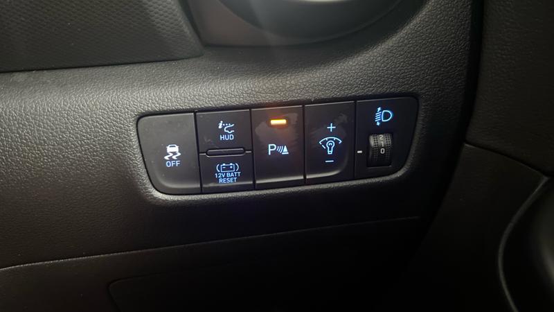 Hyundai KONA Photo cohere-66624c9f6a874f8547d70748fbfc26d808f2f403.jpg