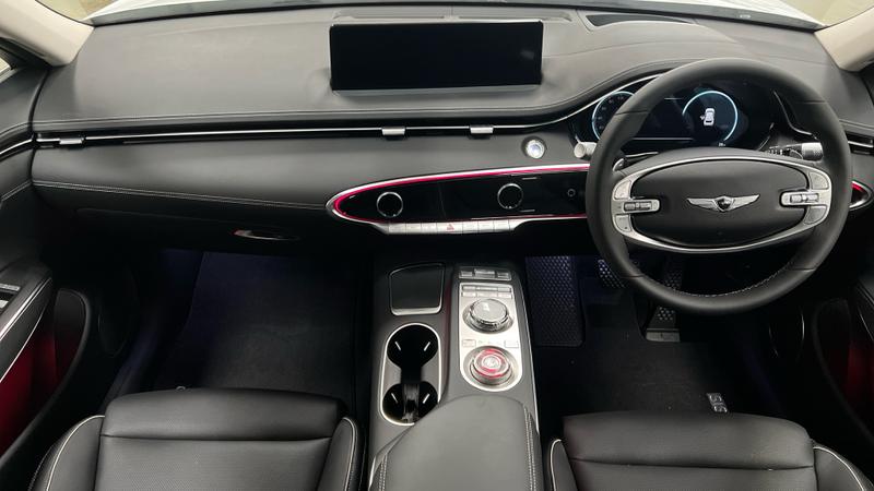Genesis GV70 Photo cohere-67430eedae4eedbe9b6754efac58cf0c1482628f.jpg