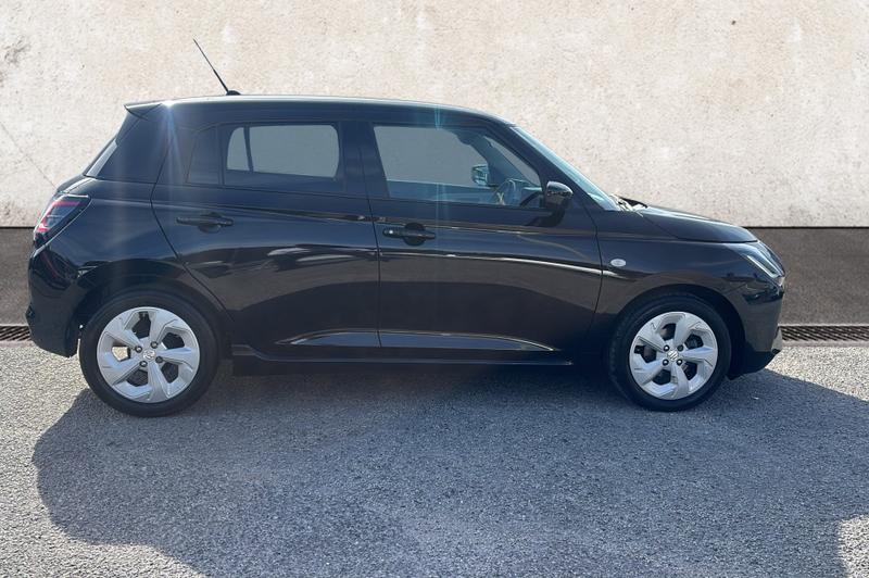 Suzuki Swift Photo cohere-6748fe633ddc7365b2594e09e6921de352806bd0.jpg