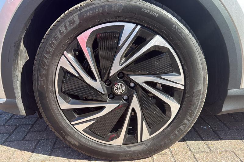 MG MGS6 EV Photo cohere-67600eff4efe498e5e9816c2a1d5c52099f56ba4.jpg