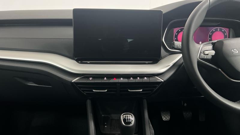 Skoda OCTAVIA Photo cohere-68bac3c82a50133e98df17df549ef4b1e4089174.jpg