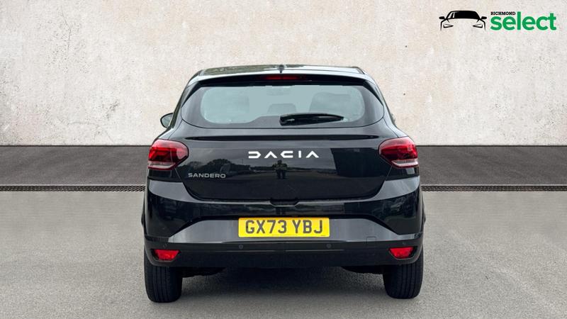 Dacia Sandero Photo cohere-6a58f395a254015a958d18ebd3bc539fd07a4852.jpg