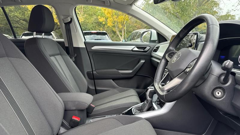Volkswagen T-Roc Photo cohere-6a7d9cb84d2bd54b692b989bb164f82861cef978.jpg