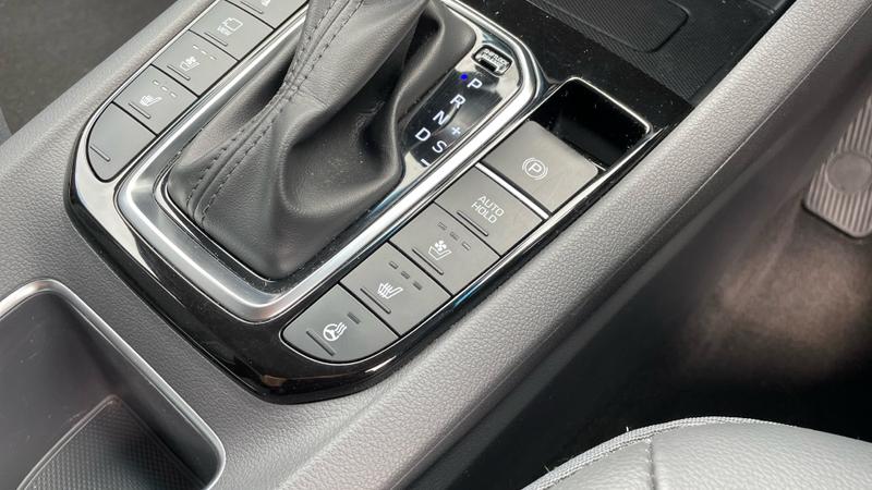 Hyundai IONIQ Photo cohere-6b455c18feaa4d8f8c5e076c0bab0c0dd767095a.jpg