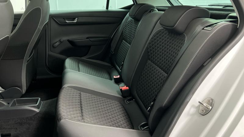 Skoda FABIA Photo cohere-6b4ad8a10ee40d88aa4772e969fad0b3e9c731c1.jpg