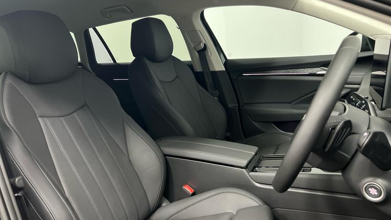 Skoda SUPERB Photo cohere-6ba41f2d0424e697c7ba294fbe120c398a654353.jpg