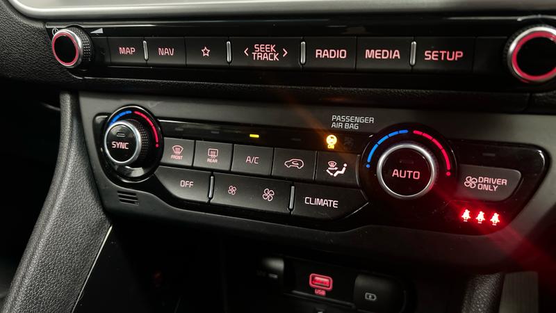 Kia NIRO Photo cohere-6bc758eac029cd76dd718fa960376afaa2f2fca6.jpg