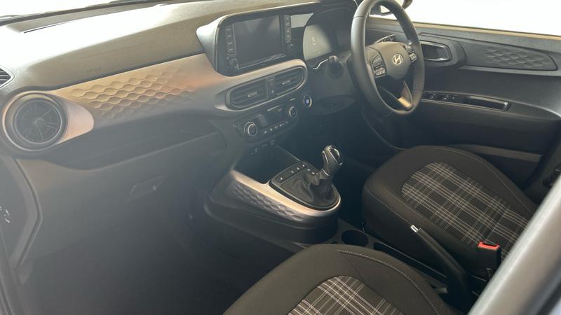 Hyundai i10 Photo cohere-6c75c7e2d59beb2bc6e926405279645c4a218bbc.jpg