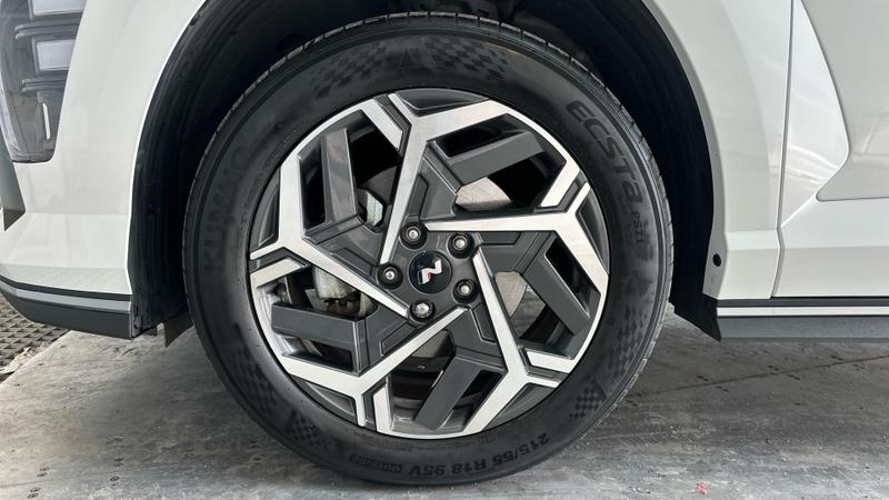 Hyundai KONA Photo cohere-6cc515563133fa2a52a0b7608cd4a97cc3a9e91a.jpg