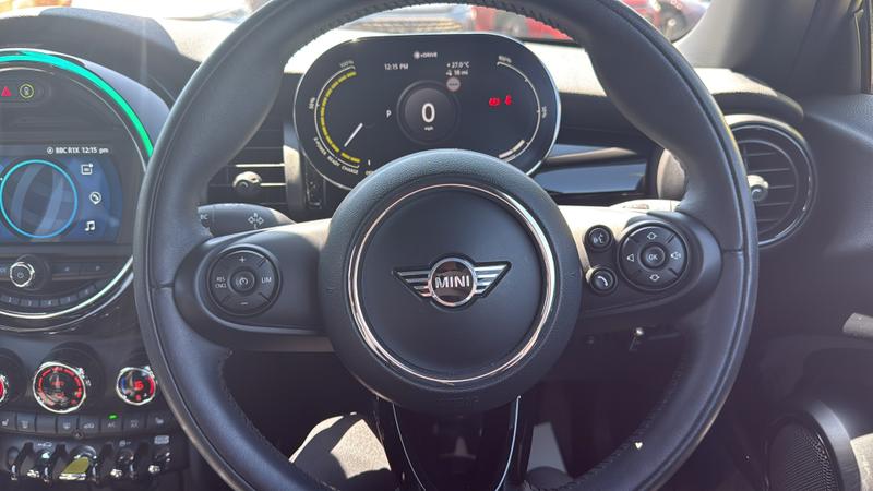 MINI Electric Hatch Photo cohere-6d033d1f901fea688fc0aab9d50e087cde171f03.jpg