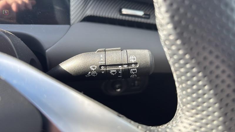 MG MGS5 Photo cohere-6d55e512957809520504bb27152df5f387f42a41.jpg