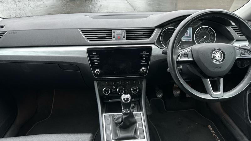Skoda SUPERB Photo cohere-6dc244706d1f191cce0b75f9a89b32dc5804578d.jpg