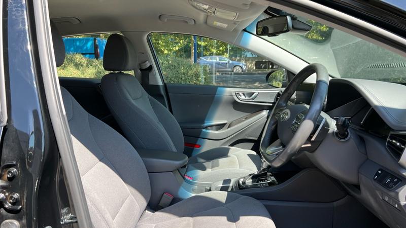 Hyundai IONIQ Photo cohere-6efcac1b140f4056a2b2d0b6e778131da091bd80.jpg
