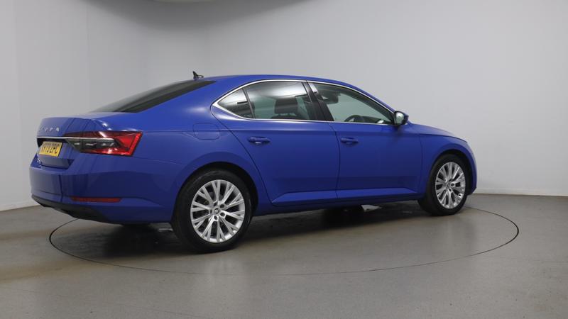 Skoda SUPERB Photo cohere-6f1af9d0f4902971c00d51e6fe5e19cf8f2c5a23.jpg