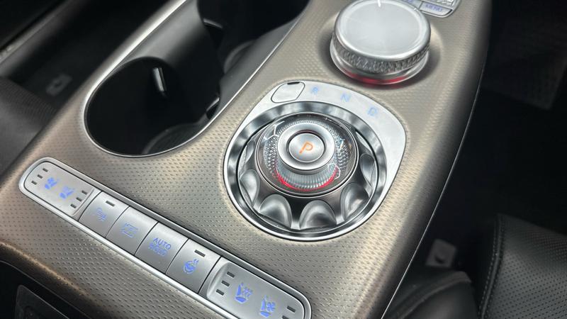 Genesis GV60 Photo cohere-6f764fef44783459069b5ce23d97c2b13d6ec344.jpg