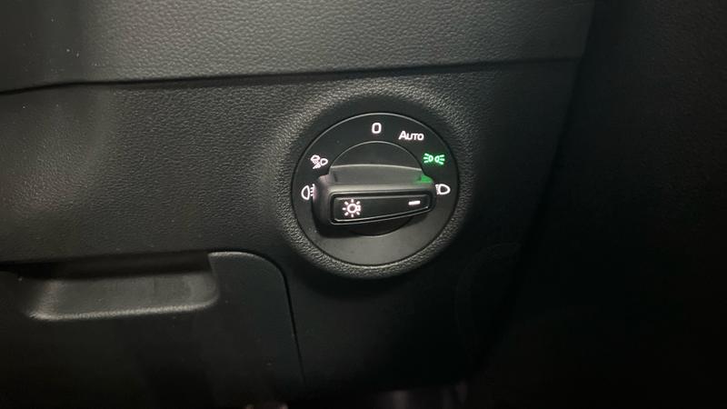 Skoda KAROQ Photo cohere-70137770d1309932bad54d4f1a16d779b42241e5.jpg