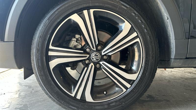 MG ZS Photo cohere-70402da7e768d65daa37a9d03a764aac115f4a45.jpg
