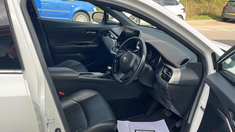 Toyota C-HR Photo cohere-70a1e3dbd6f2250330661644636ee15efa285054.jpg