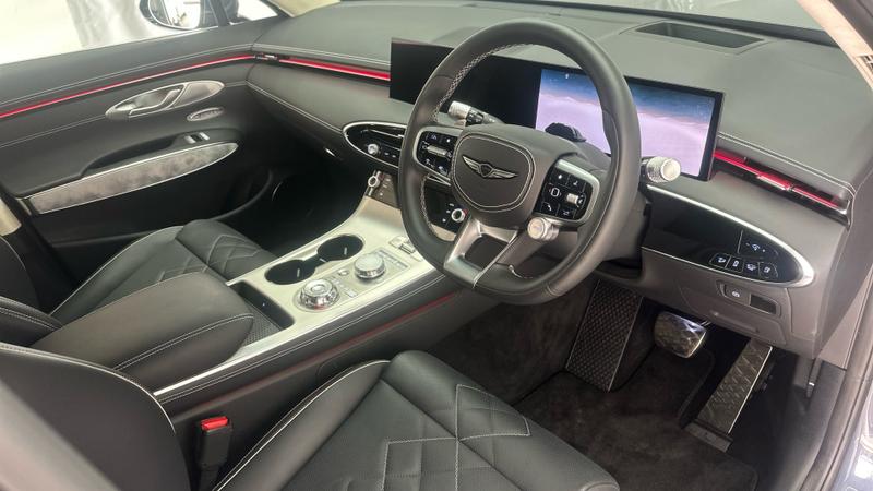 Genesis GV70 Photo cohere-70a89adf6db7f09c39aafea2b5568294385eaea2.jpg