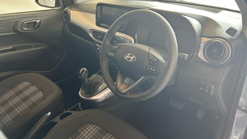 Hyundai i10 Photo cohere-70f226a85a324d9d1e02e2a8252e6fb70f2c8d95.jpg