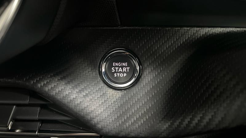 Peugeot 2008 Photo cohere-721a469efd3c2640b140f066e4e79f9e446f431f.jpg