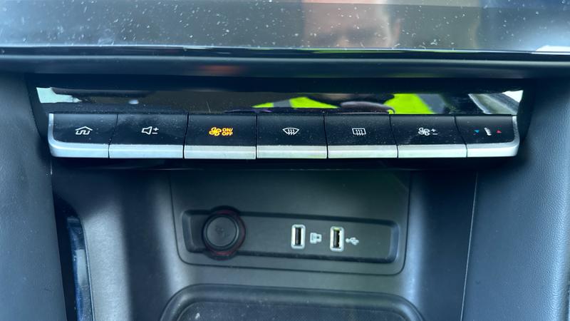 MG ZS Photo cohere-72c36a1e75fb2412eef8c3e244e749aca064734c.jpg